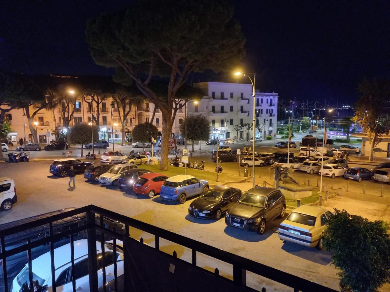 Appartamento Deluxe Centrale, Geata Exterior foto